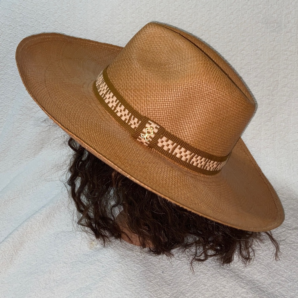 RARE nwot  YOSUZI HANDWOVEN PALM STRAW fedora style HAT
